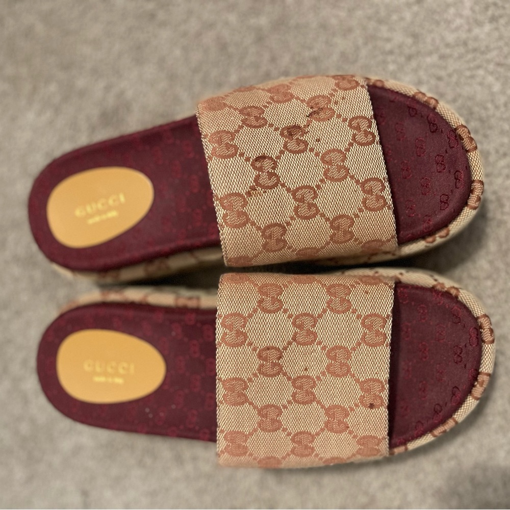 GUCCI PLATFORMS CANVAS SANDALS